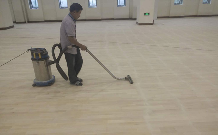 楓樺木籃球場實木地板怎么維修？